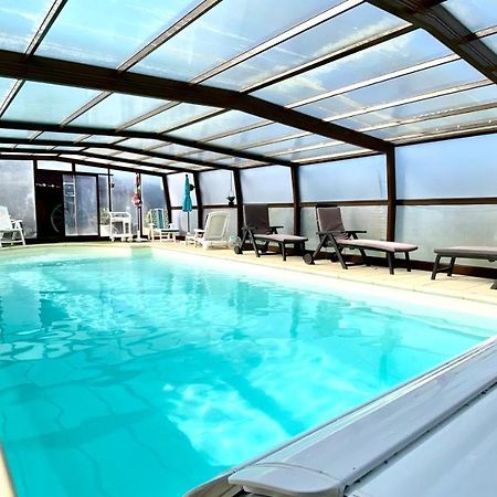 Maison De Charme Piscine Couverte Chauffee Mayrinhac-Lentour Экстерьер фото